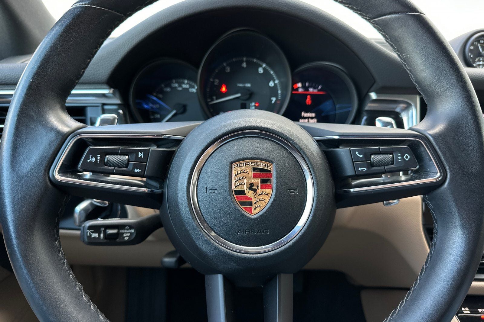 2023 Porsche Macan T