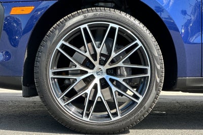 2023 Porsche Macan T