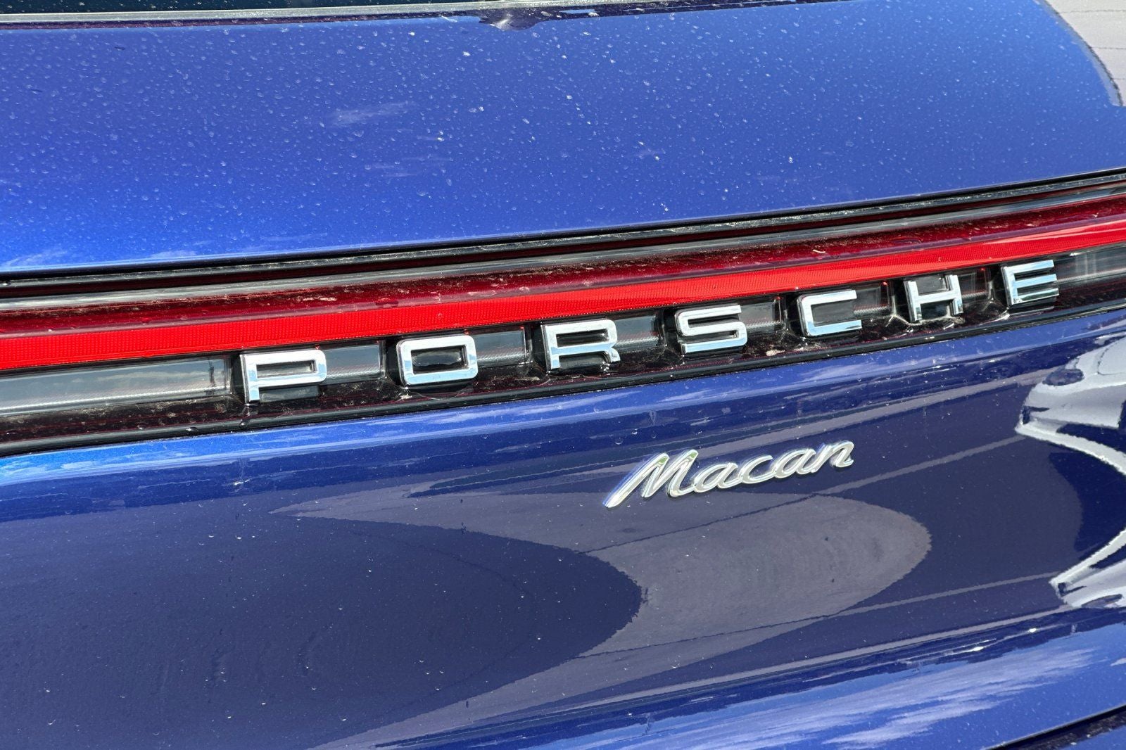 2023 Porsche Macan T