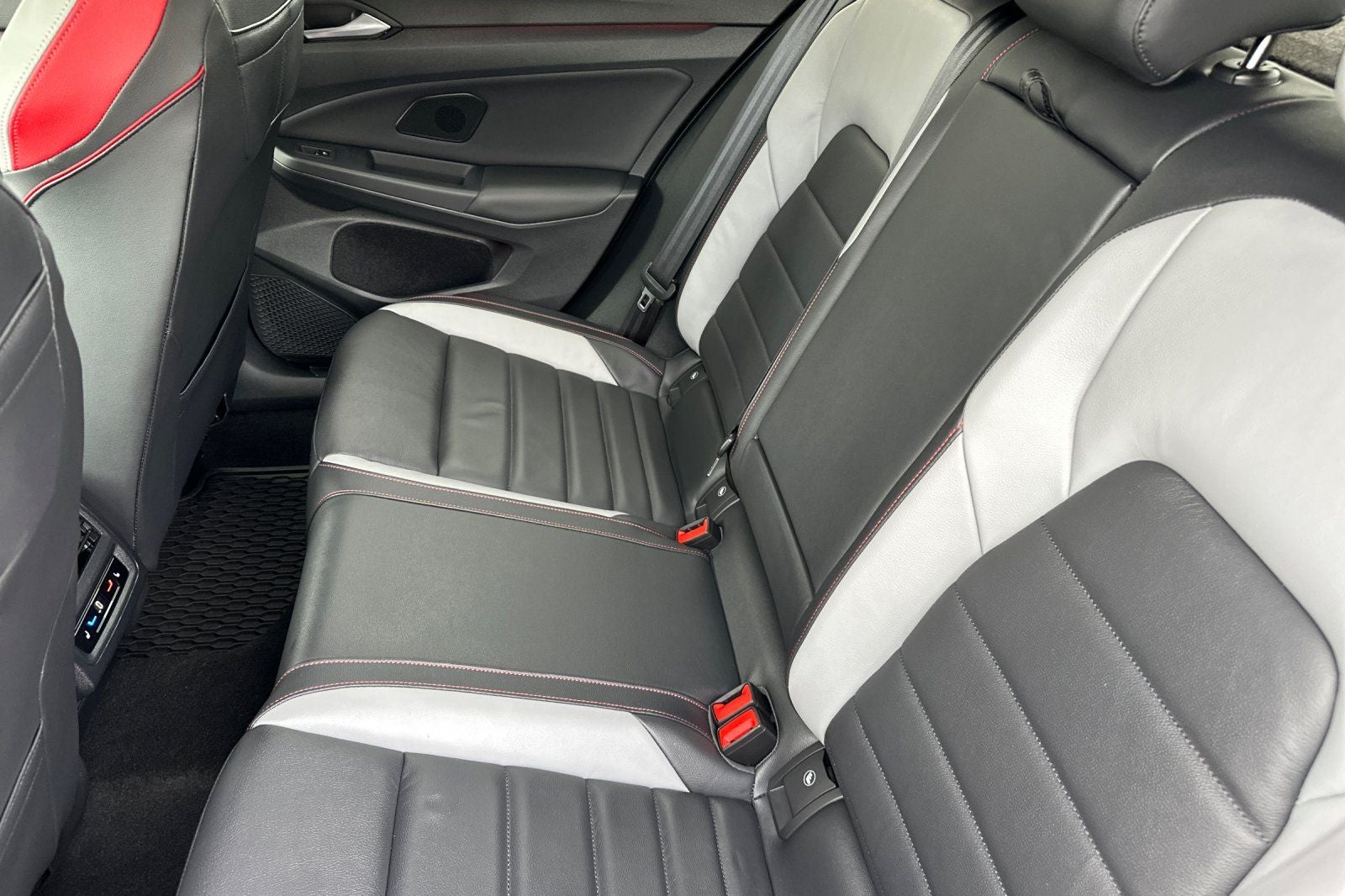 2024 Volkswagen Golf GTI Autobahn