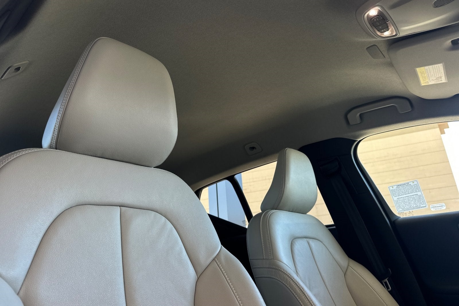 2022 Volvo XC40 Momentum