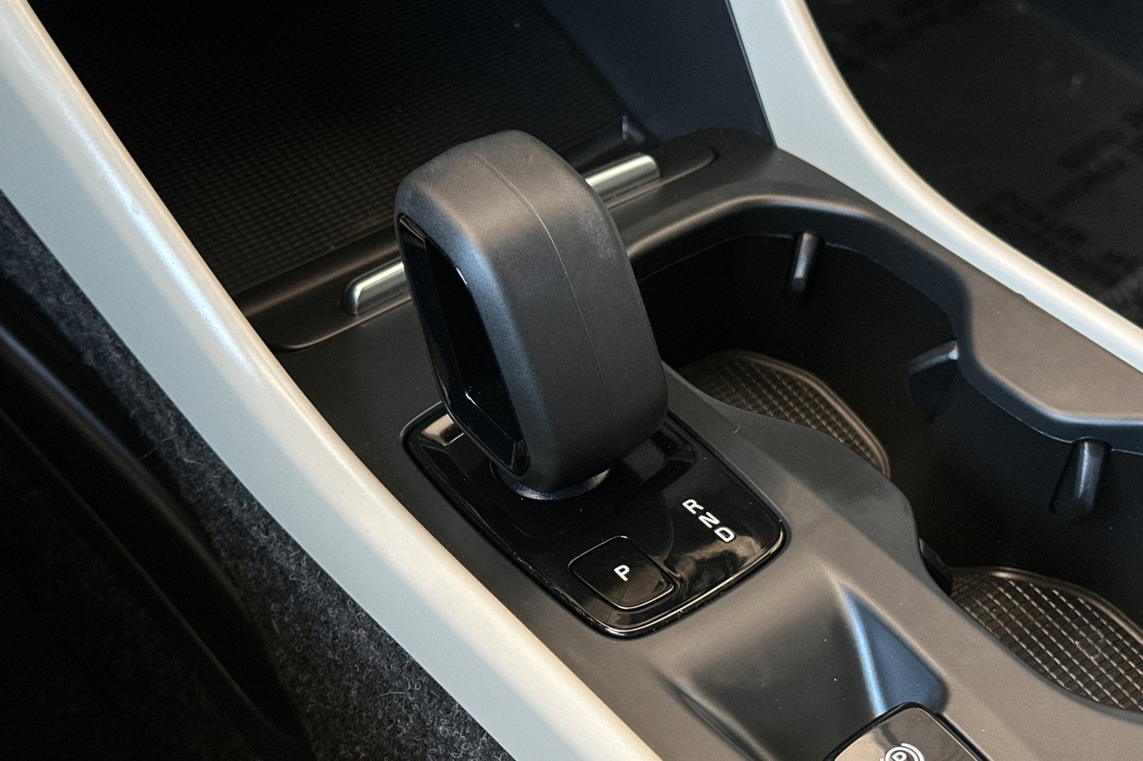 2022 Volvo XC40 Momentum