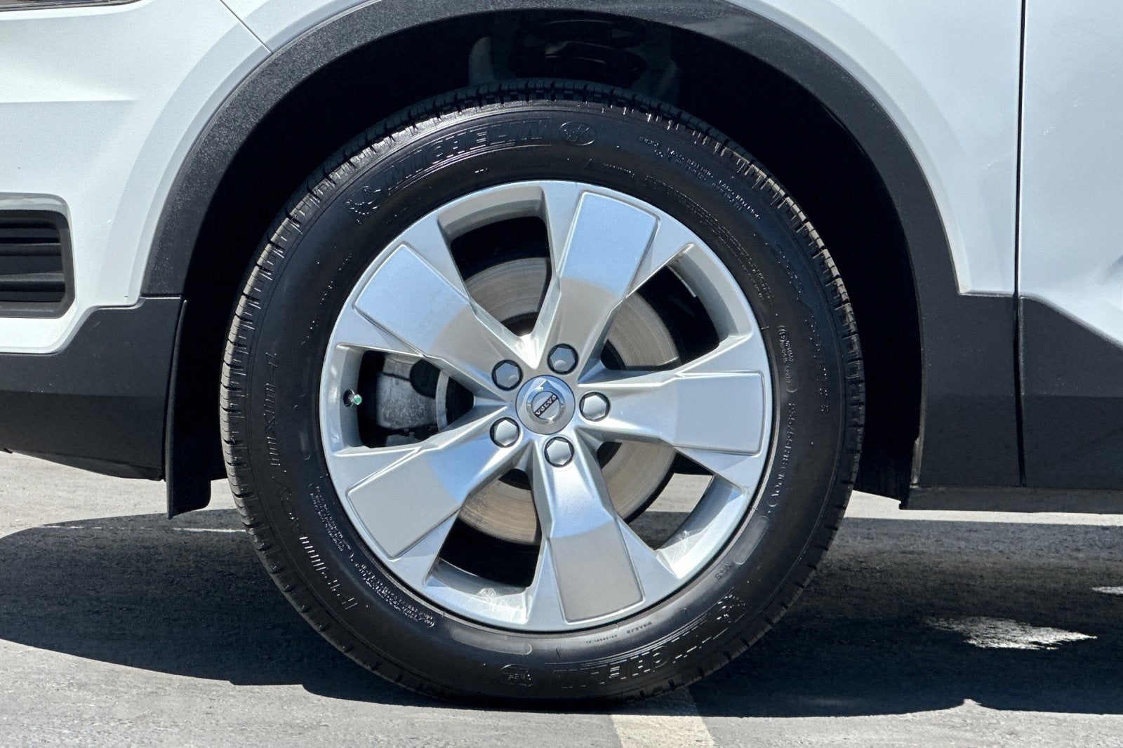 2022 Volvo XC40 Momentum