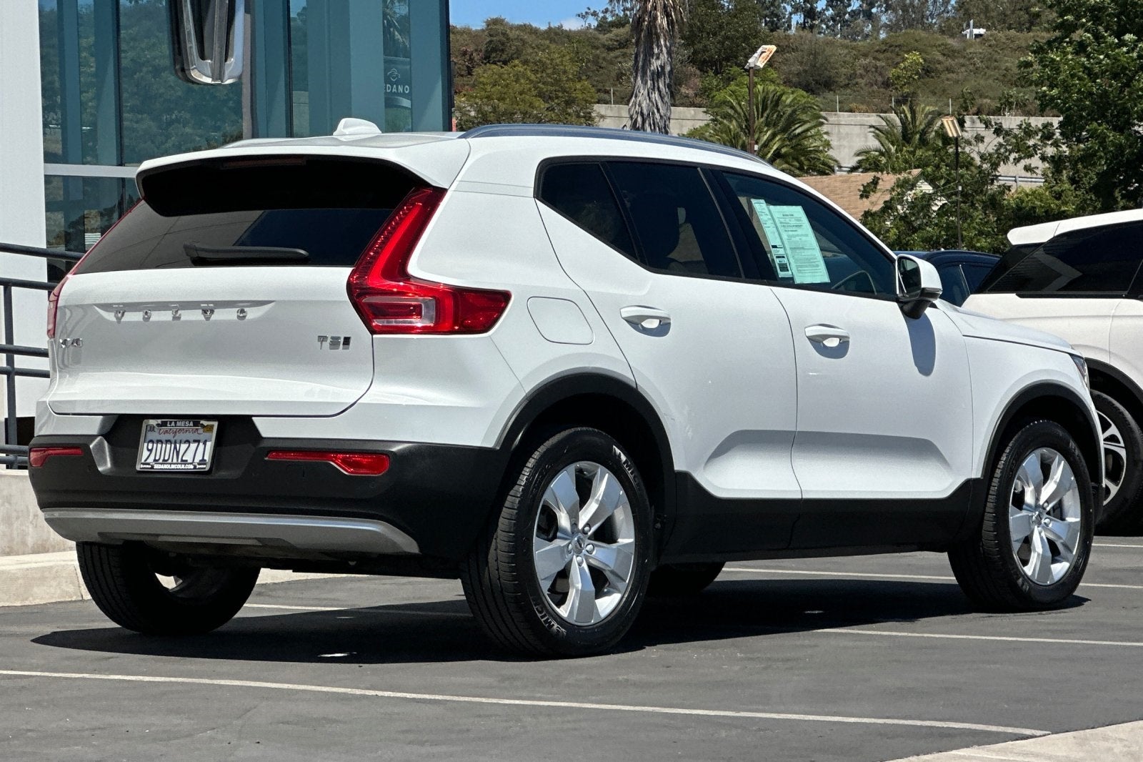 2022 Volvo XC40 Momentum