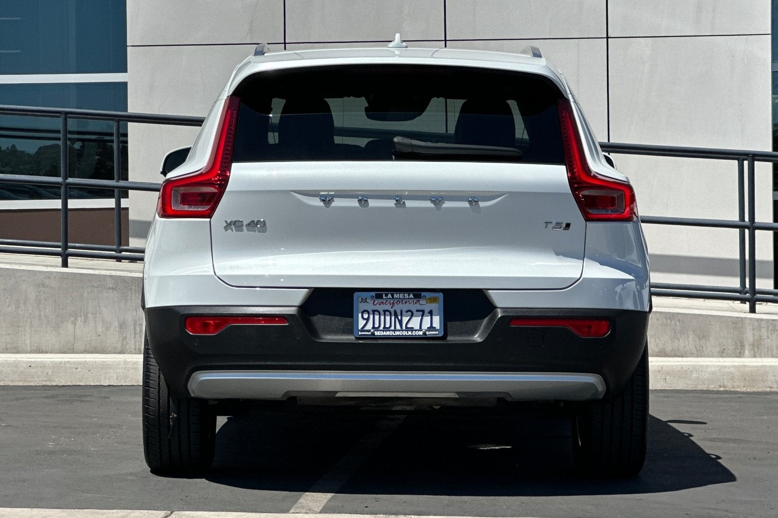 2022 Volvo XC40 Momentum