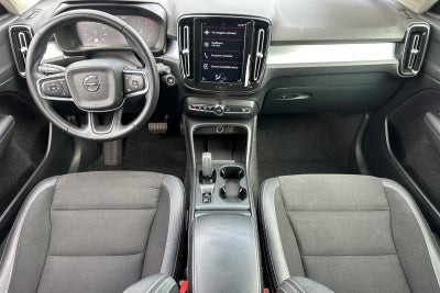 2020 Volvo XC40 Momentum