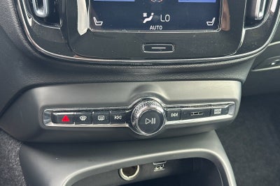 2020 Volvo XC40 Momentum