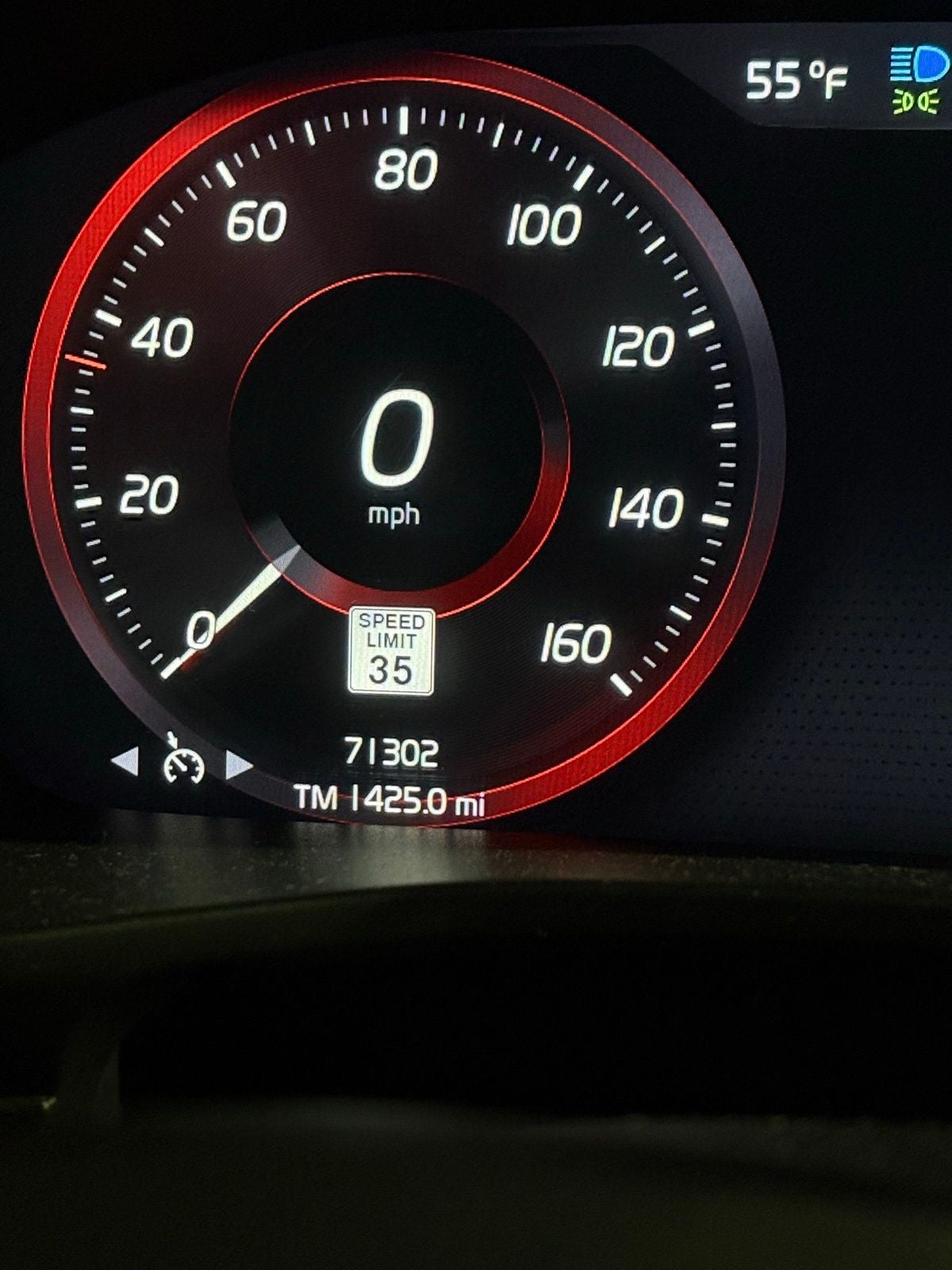 2020 Volvo XC40 Momentum