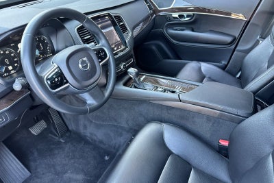 2017 Volvo XC90 T6 Momentum
