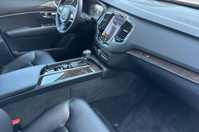 2017 Volvo XC90 T6 Momentum