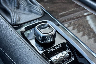 2017 Volvo XC90 T6 Momentum