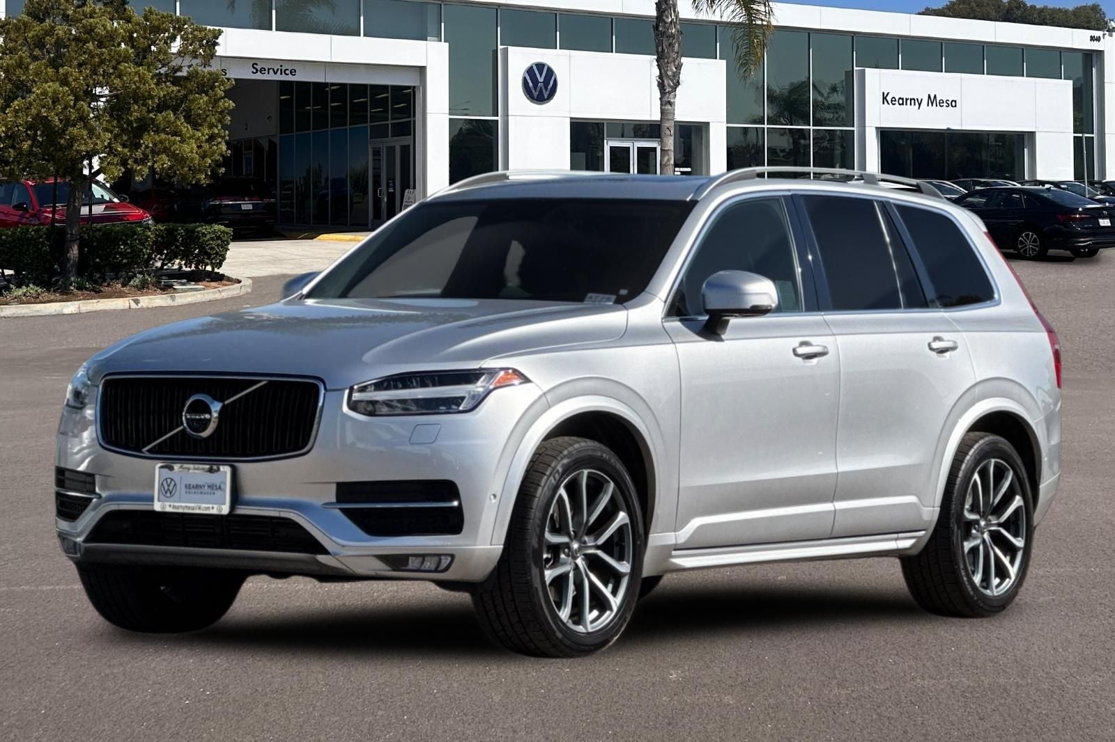 2017 Volvo XC90 T6 Momentum