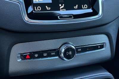 2022 Volvo XC90 Recharge Plug-In Hybrid T8 R-Design Extended Range 7P