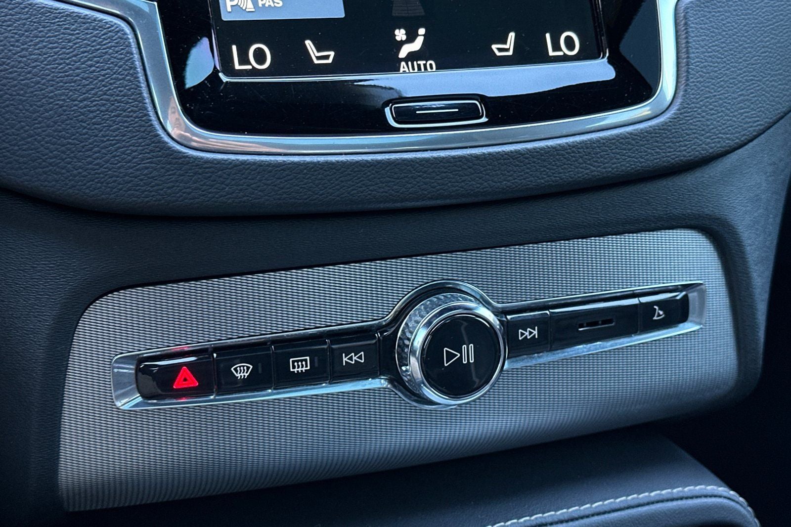 2022 Volvo XC90 Recharge Plug-In Hybrid T8 R-Design Extended Range 7P