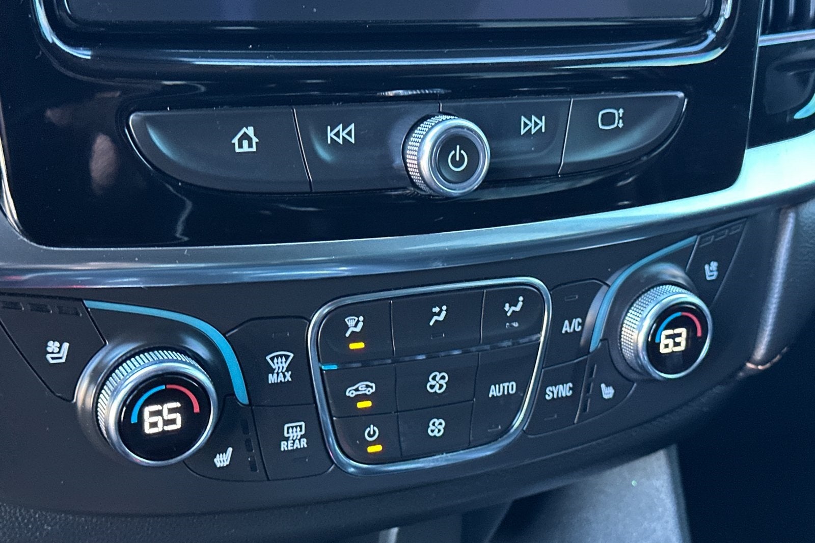 2021 Chevrolet Traverse Premier