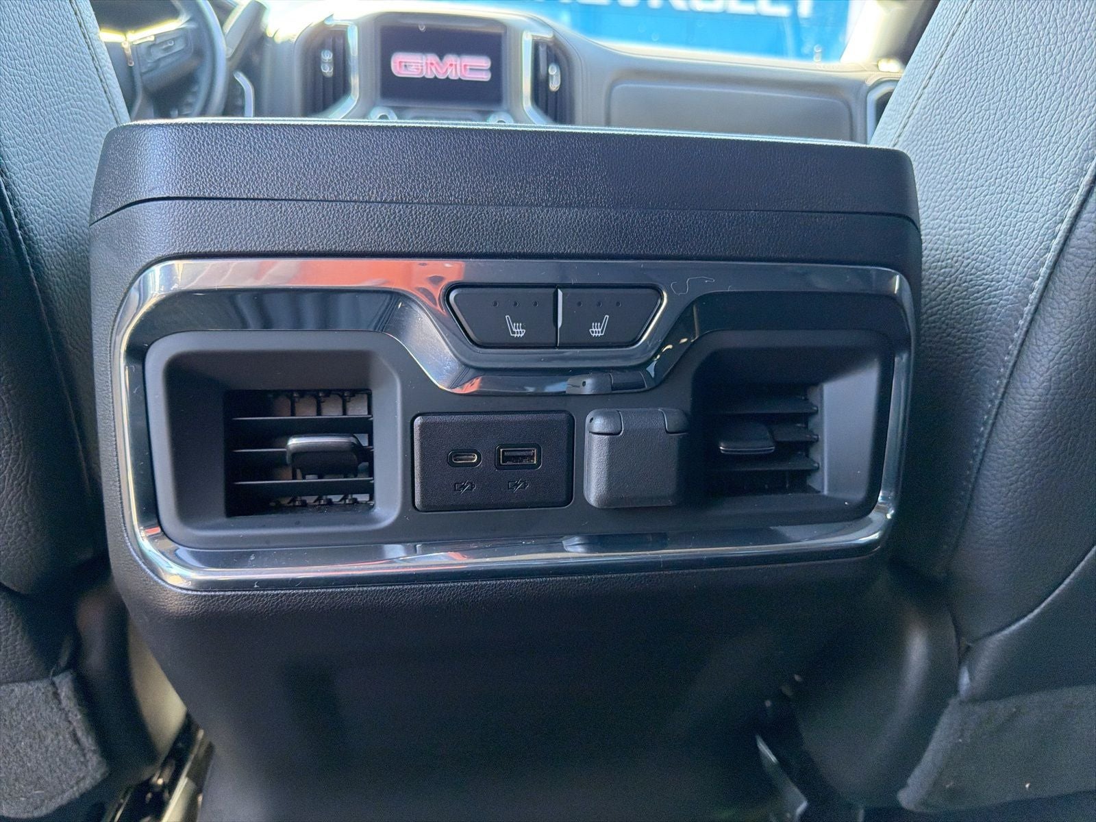 2023 GMC Sierra 2500HD Denali