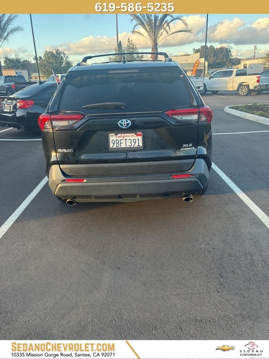 2022 Toyota RAV4 Hybrid XLE