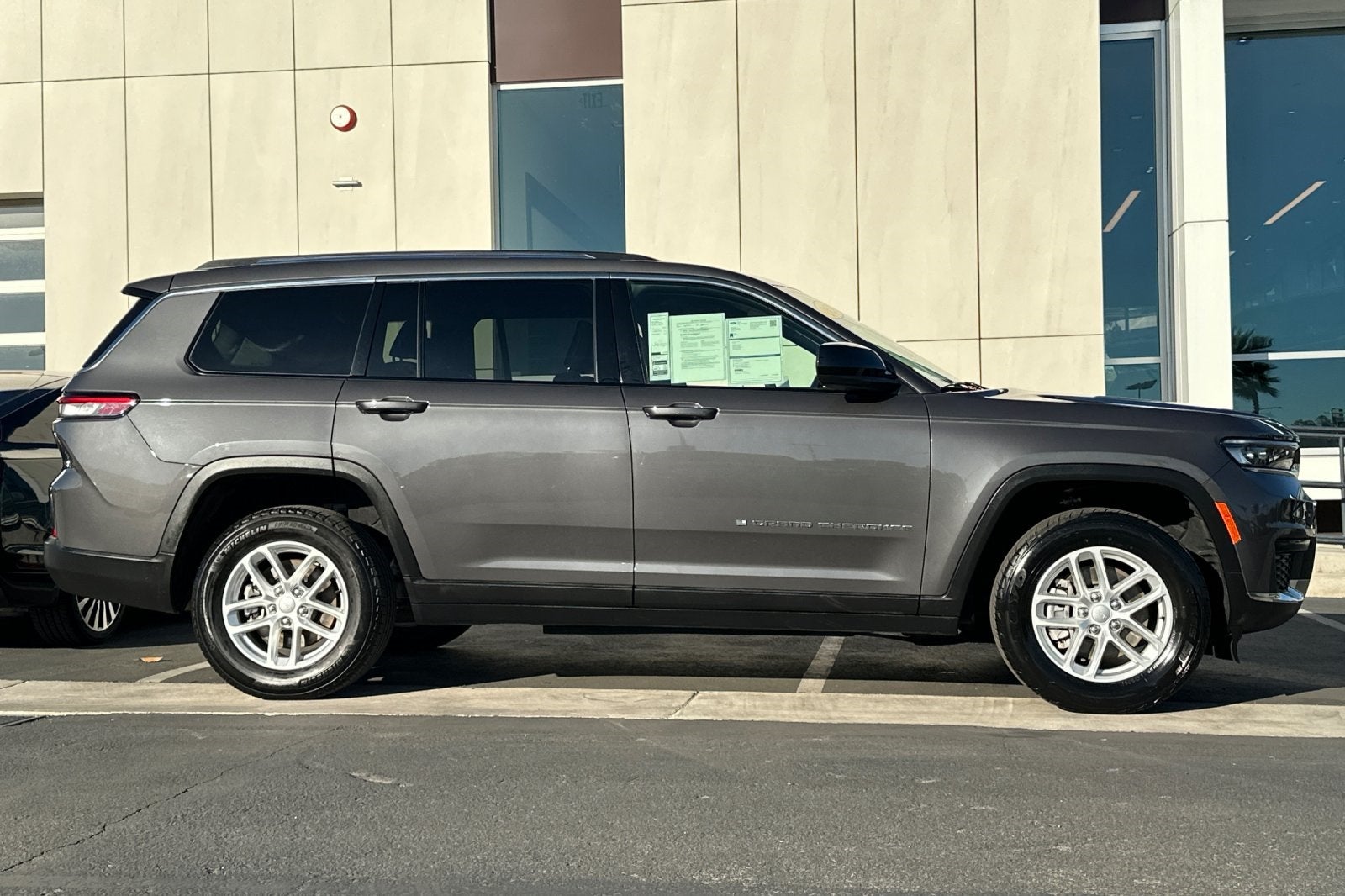 2024 Jeep Grand Cherokee L Laredo