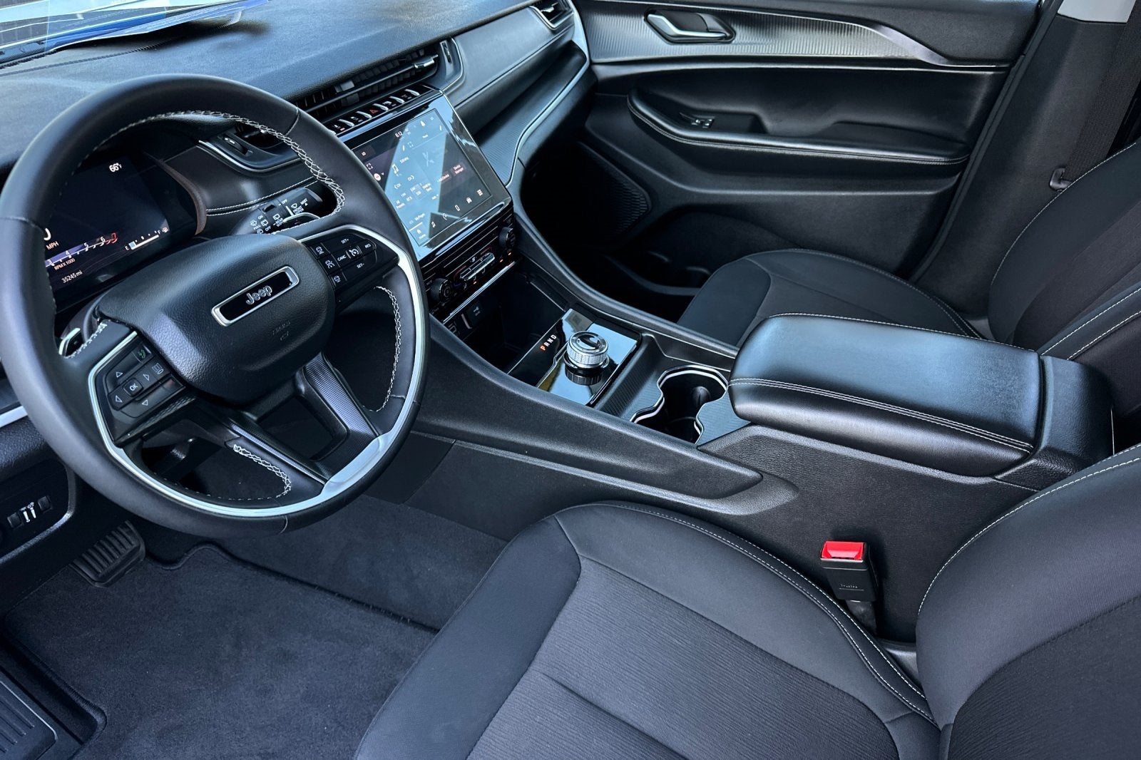 2024 Jeep Grand Cherokee L Laredo