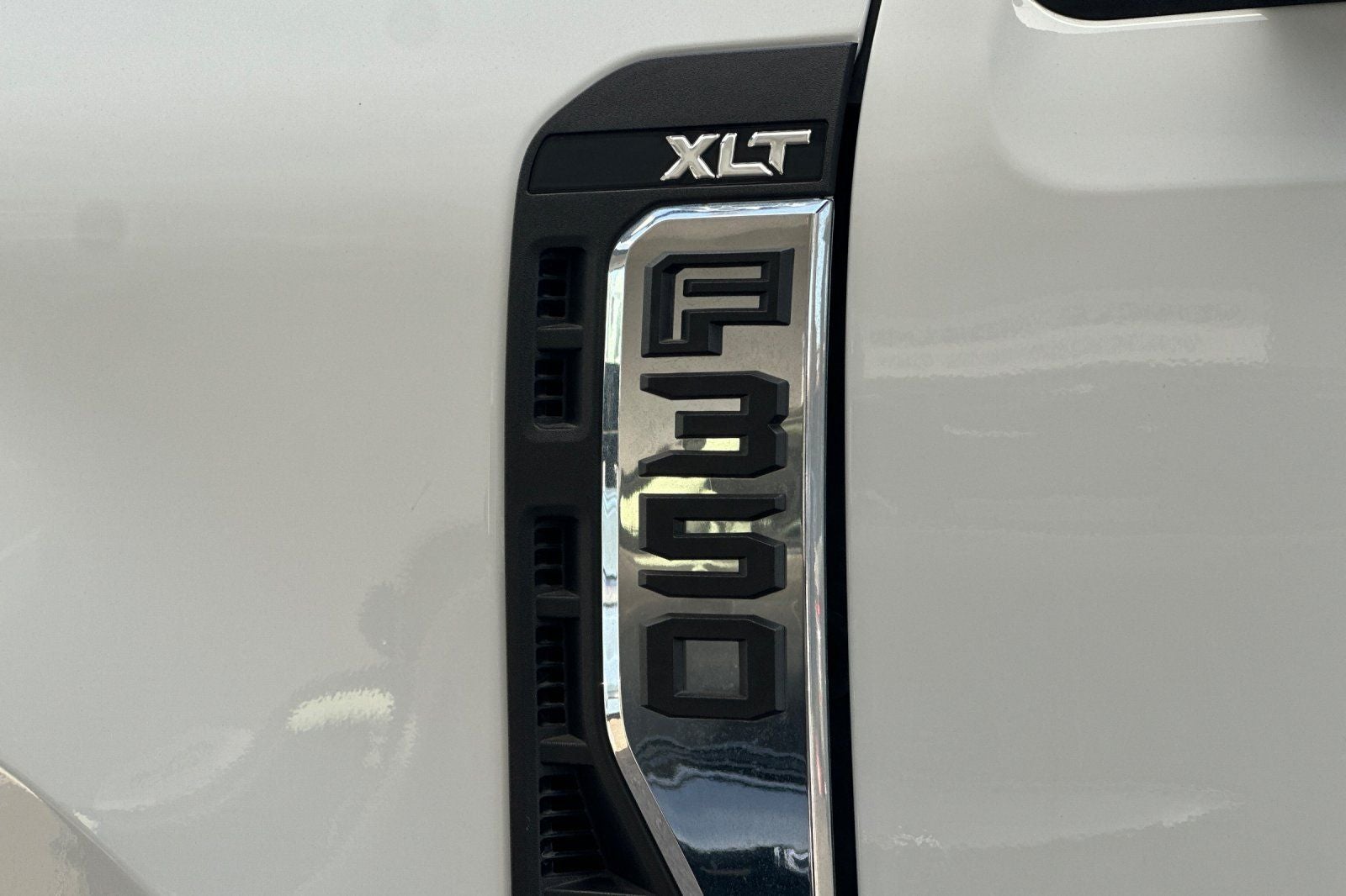 2024 Ford F-350SD XLT DRW