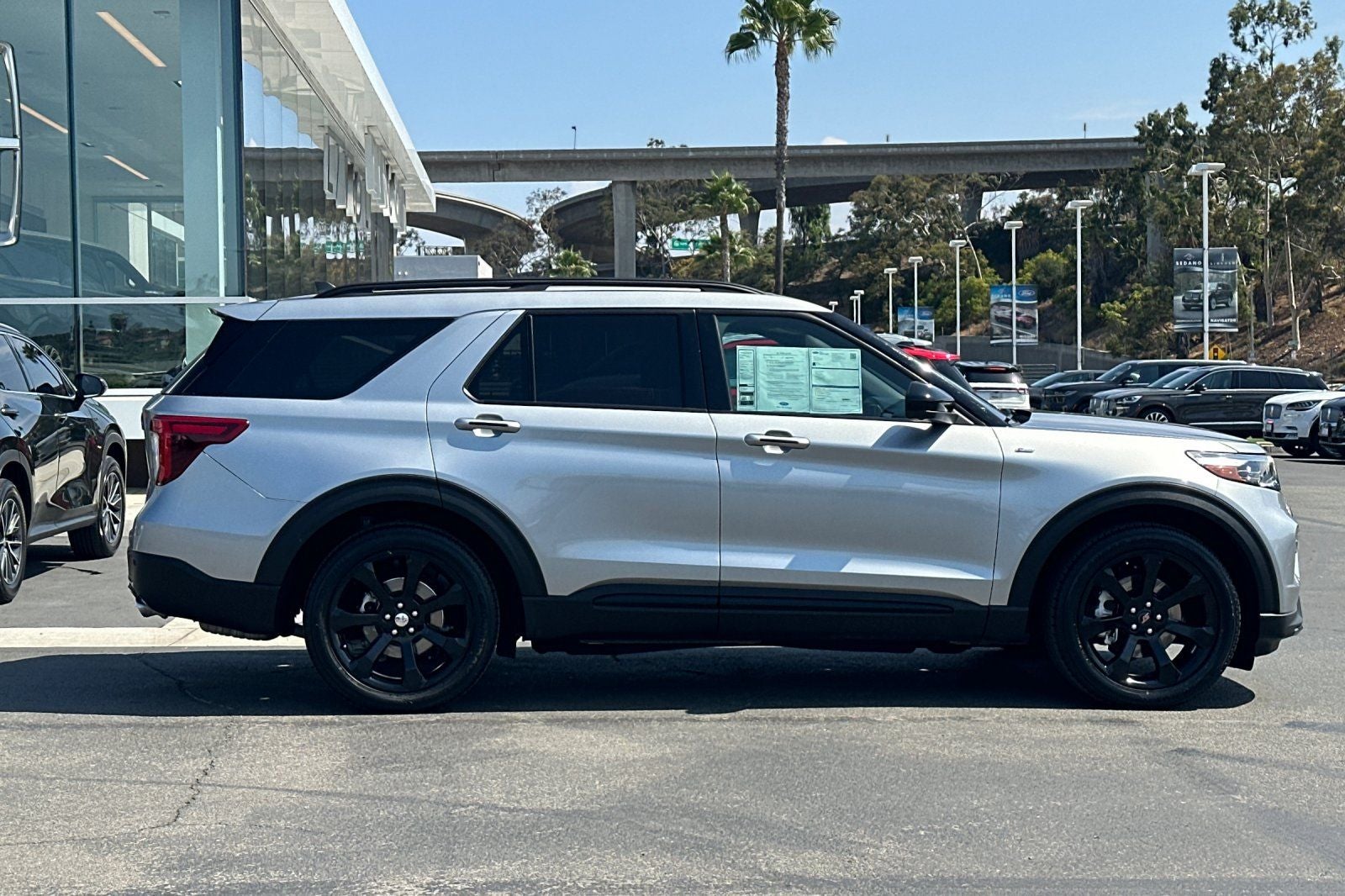 2023 Ford Explorer ST-Line