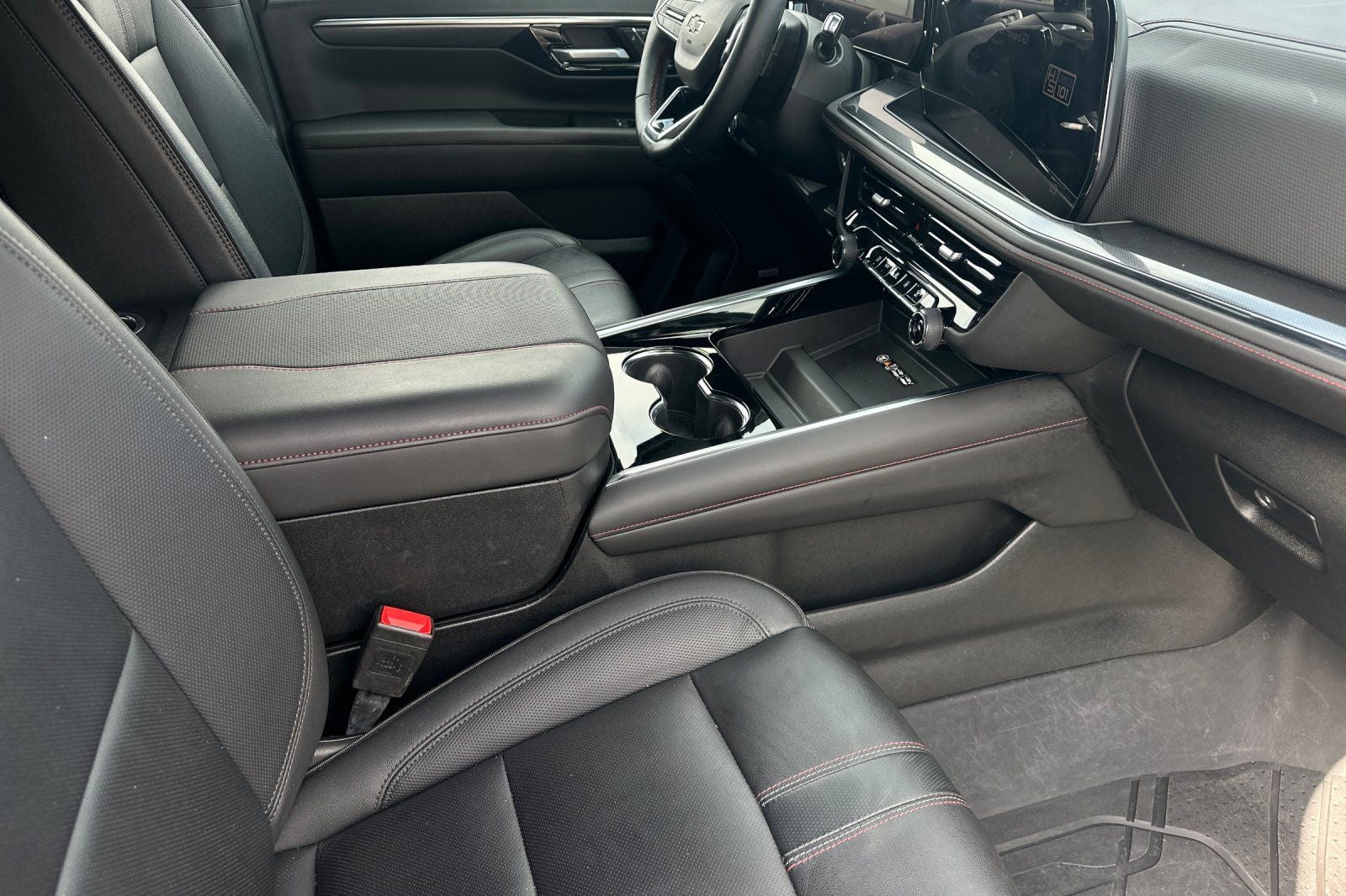 2025 Chevrolet Tahoe RST