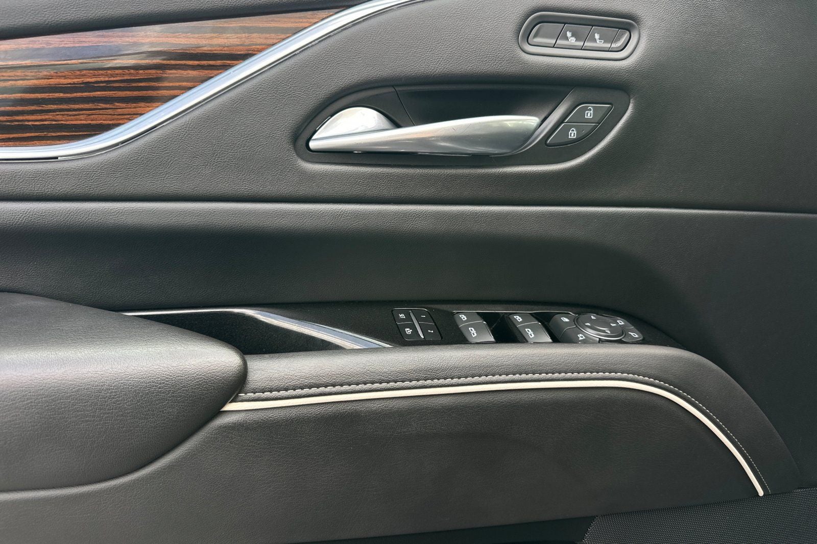 2022 Cadillac Escalade ESV Luxury