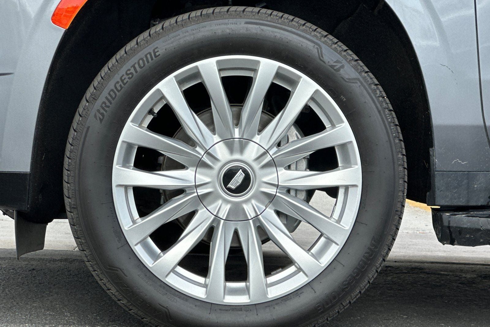 2022 Cadillac Escalade ESV Luxury