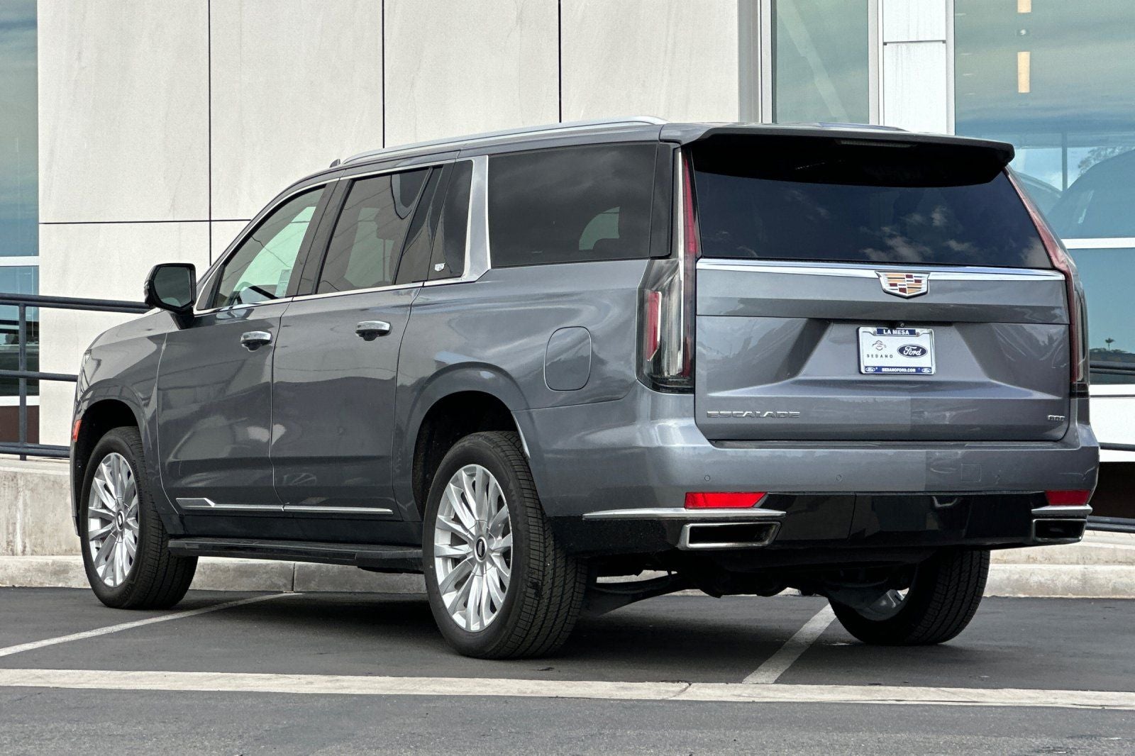 2022 Cadillac Escalade ESV Luxury