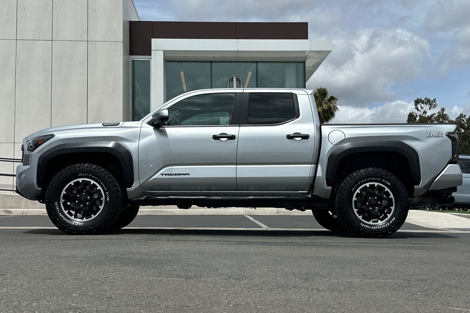 2025 Toyota Tacoma Hybrid TRD Off Road