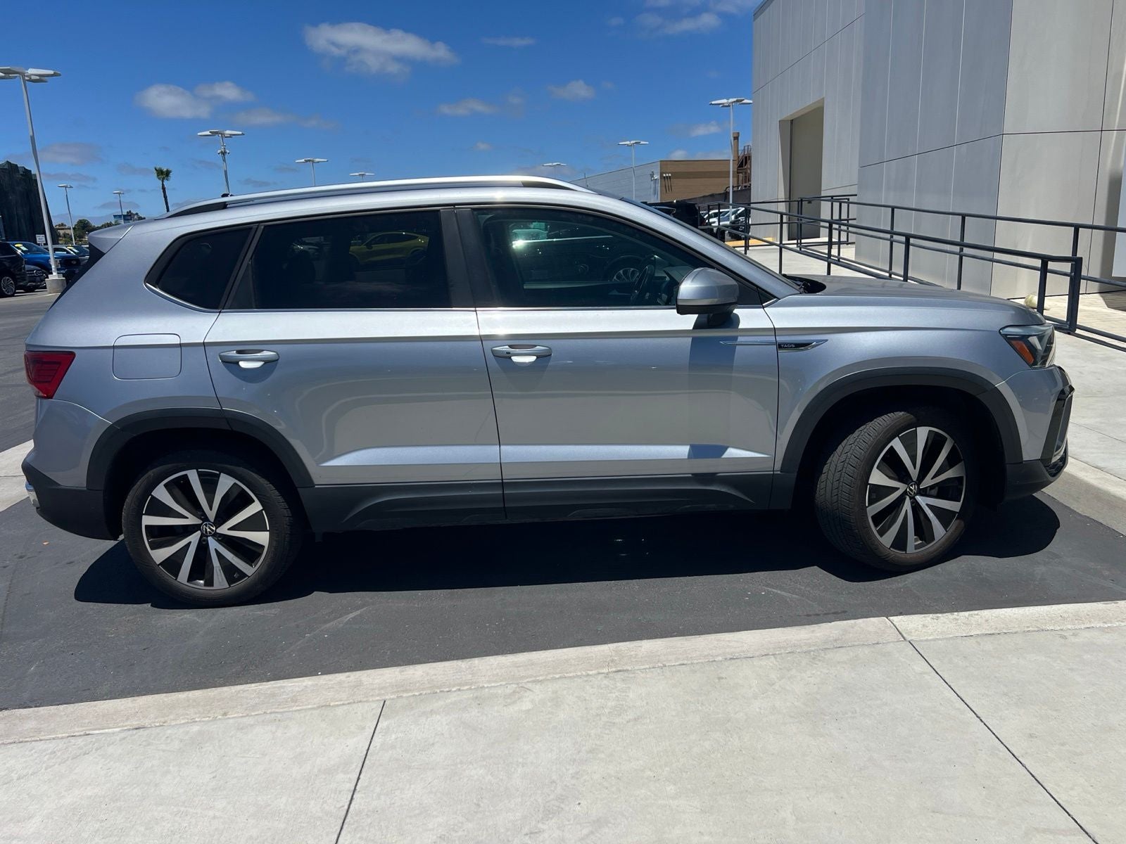 2023 Volkswagen Taos 1.5T SE