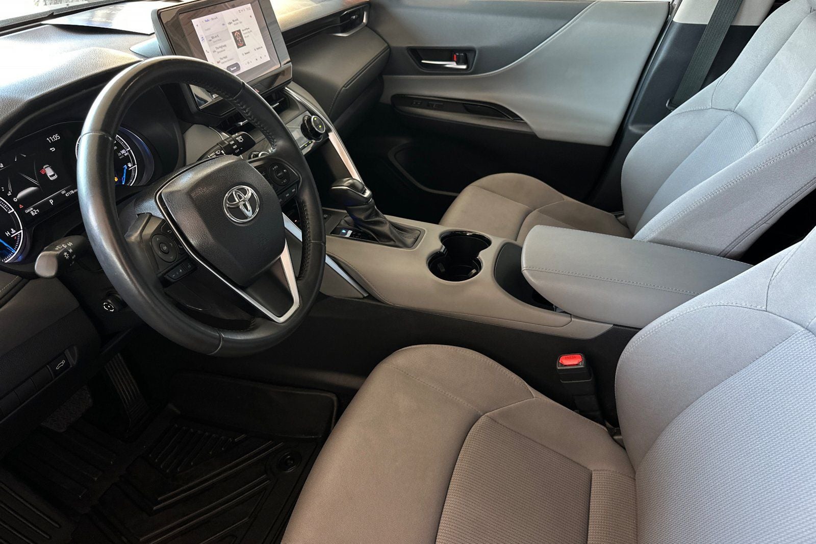 2023 Toyota Venza LE
