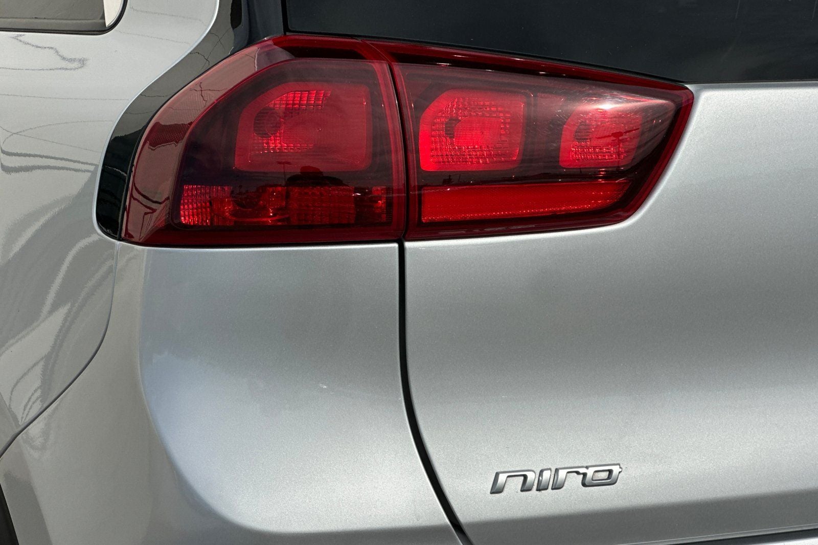 2018 Kia Niro Plug-In Hybrid LX