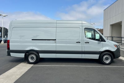 2023 Mercedes-Benz Sprinter 2500 Cargo 170 WB High Roof