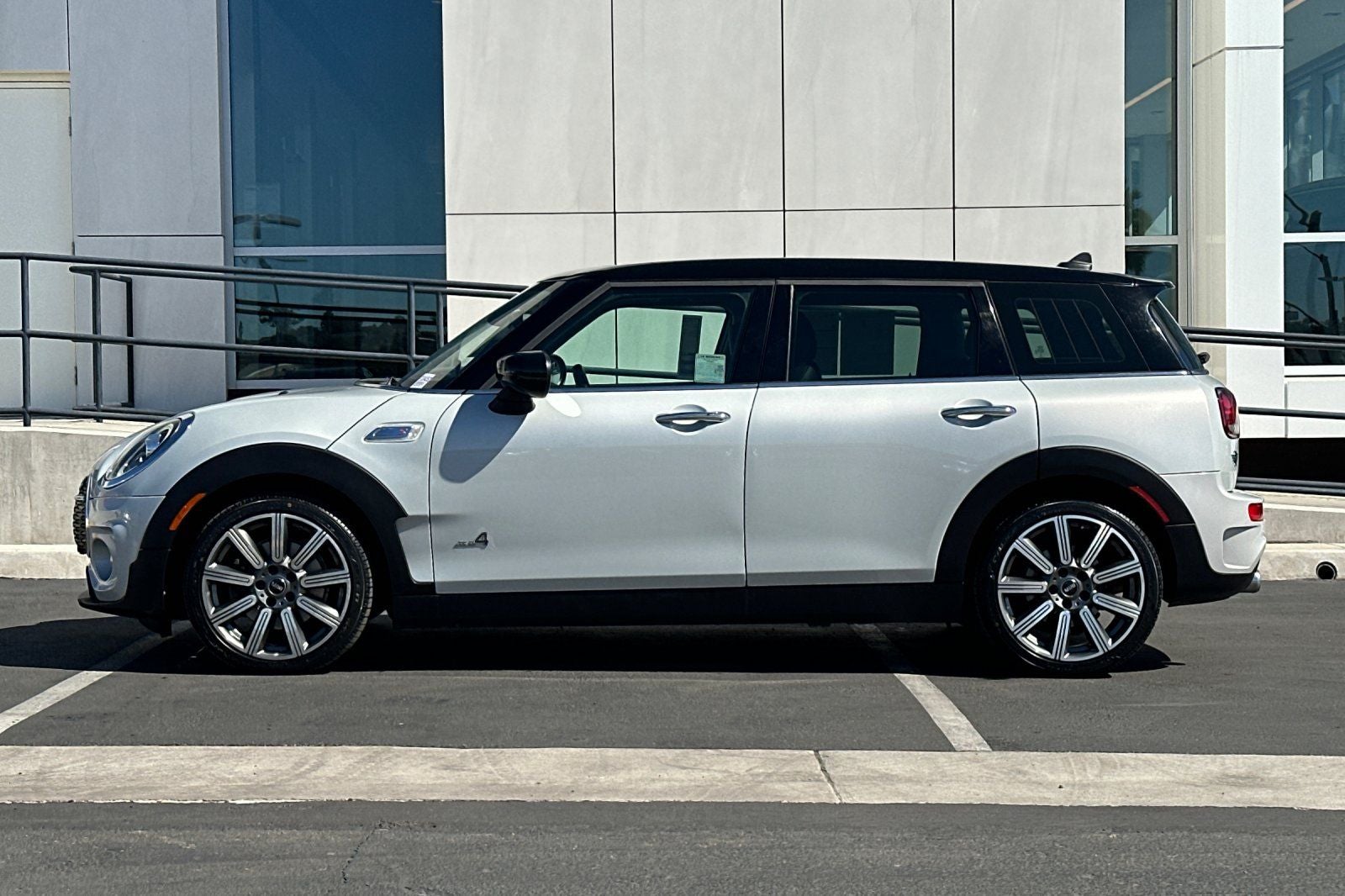 2020 MINI Cooper S Clubman Signature