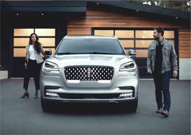 The sparkling grille of the 2023 Lincoln Aviator® Grand Touring model | Sedano Lincoln in La Mesa CA