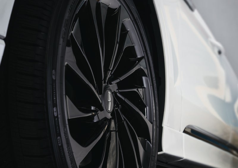 The wheel of the available Jet Appearance package is shown | Sedano Lincoln in La Mesa CA