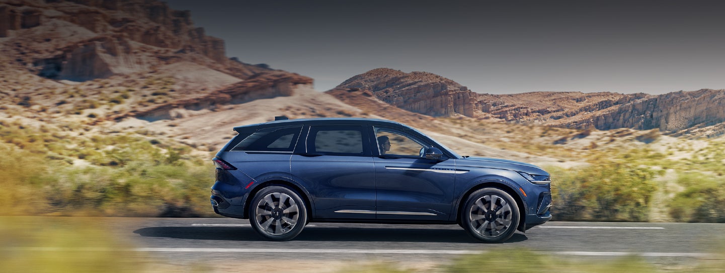 A 2024 Lincoln Nautilus® SUV is being driven in a desert setting. | Sedano Lincoln in La Mesa CA