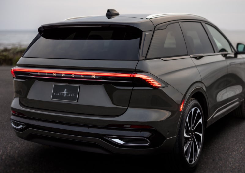 The rear of a 2024 Lincoln Black Label Nautilus® SUV displays full LED rear lighting. | Sedano Lincoln in La Mesa CA