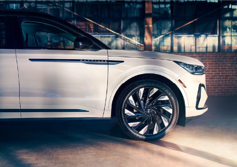 The wheels of the available Jet Appearance Package are highlighted. | Sedano Lincoln in La Mesa CA